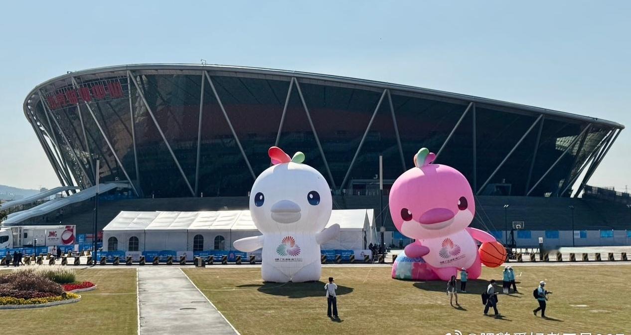 在东莞看到这只打篮球的小海豚⛹️太可爱了