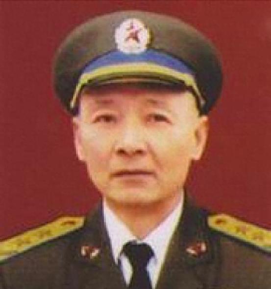 刘懋功向空军首长证明警卫员非叛徒，几十年后对方成副兵团职中将
“1956年6月的