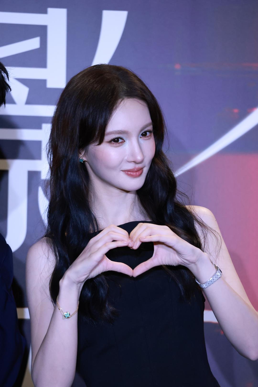 金晨有多部影视剧待播,本月有一部电影刚开机