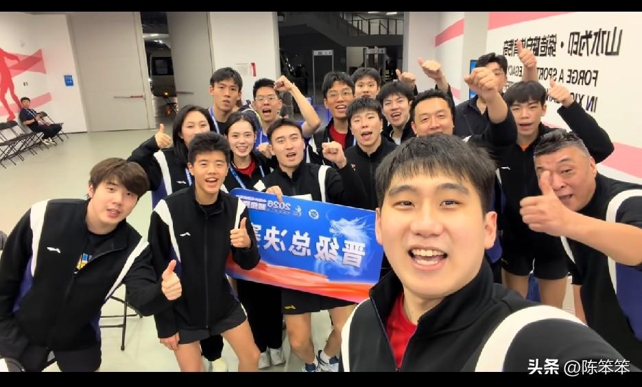 北京一点心动大合影，于何一也是这个队的吗？
北京一点心动第一次组队参加乒超联赛就