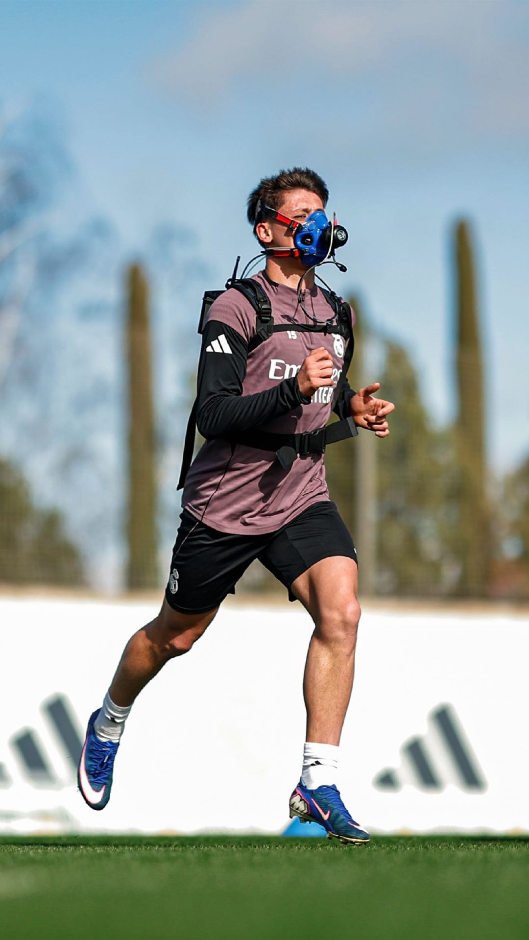 马卡报：在平图斯进行的面罩测试中，居莱尔的成绩在所有球员中最佳。在居莱尔之后，巴