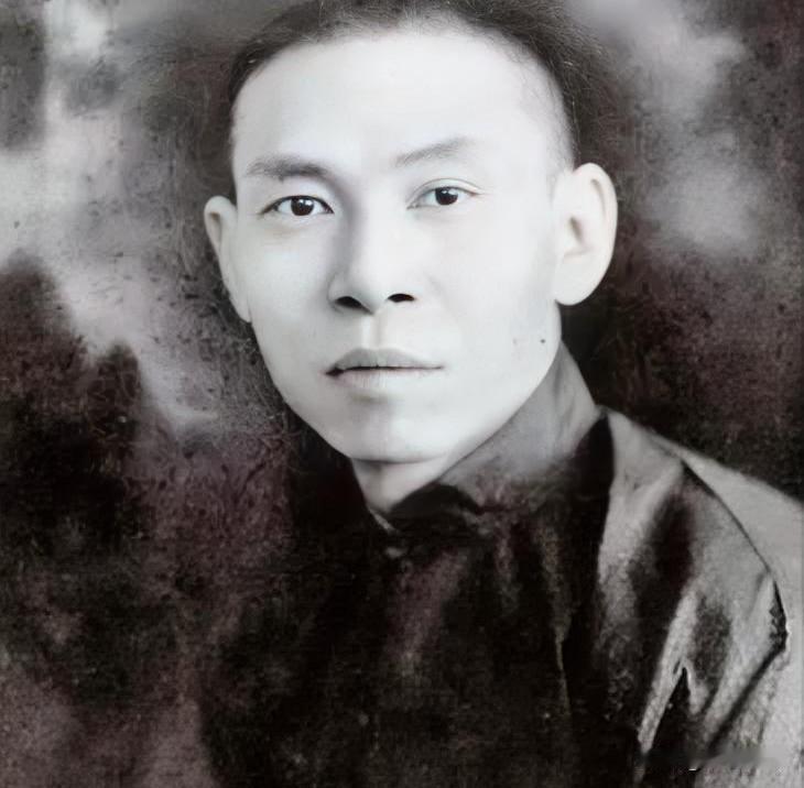 杜月笙：终年63岁。
生卒：1888—1951年。

离世：解放战争末期他离开上