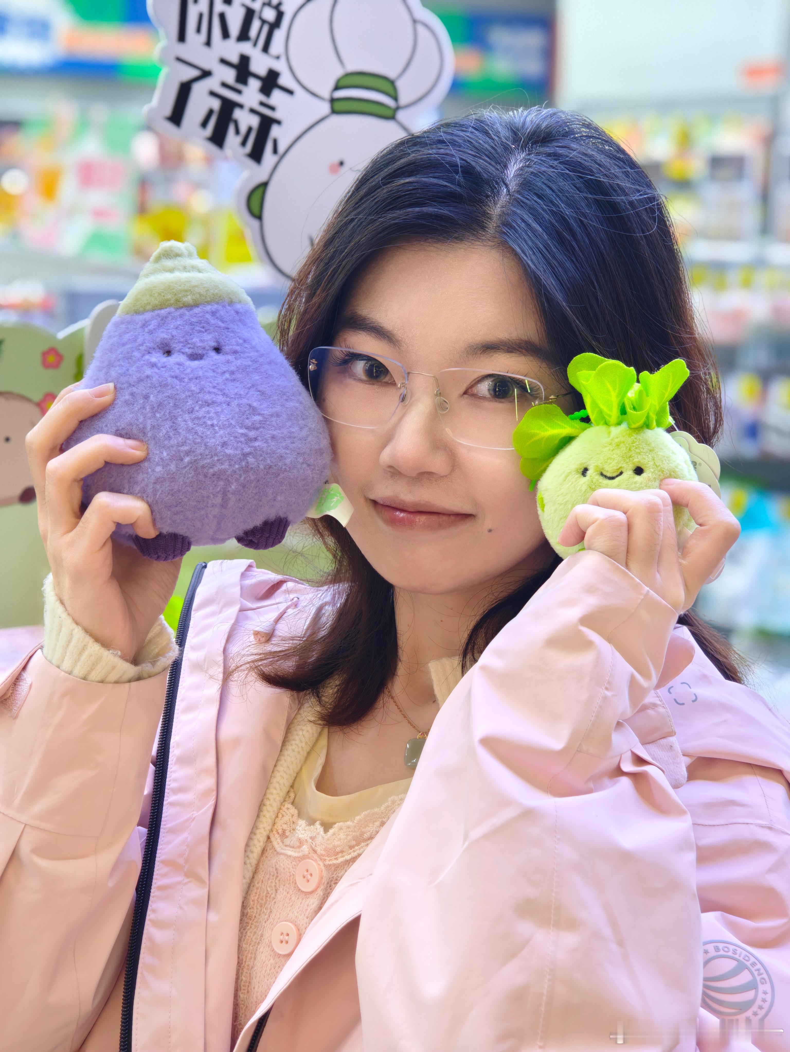 OV米耀果，五家旗舰标准版盲评，长焦人像。  OPPO Find X9/vivo