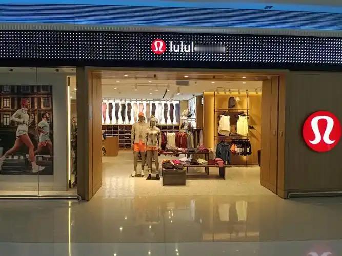 lululemon中国业绩首现负增长，CEO把锅甩给长城活动舆情和促销收缩。这波
