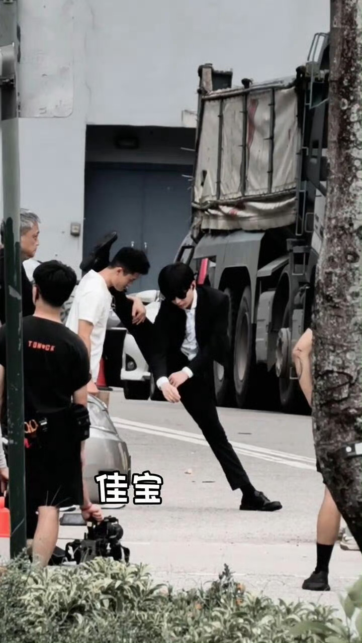 我都服了，我本来想吃成毅香港劈腿 的瓜🍉 