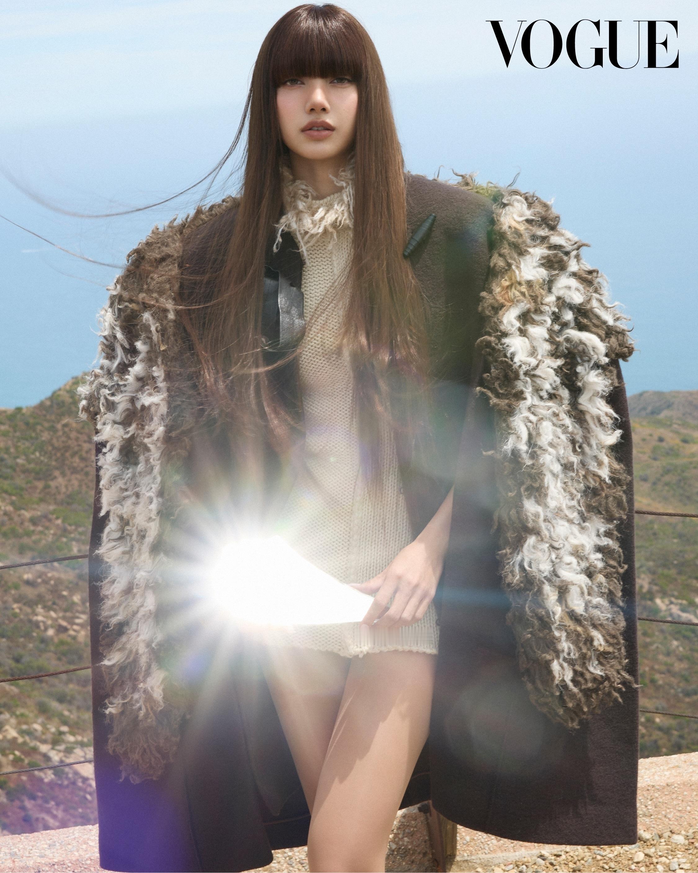 LISA x Vogue Korea 金九内页大赏 爽食！！神之🥹🤲顶天立地