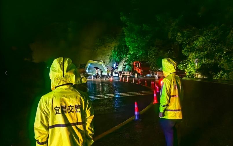 【风雨同舟护安澜——宜昌各县市区全力应对强降雨纪实】 ​​​