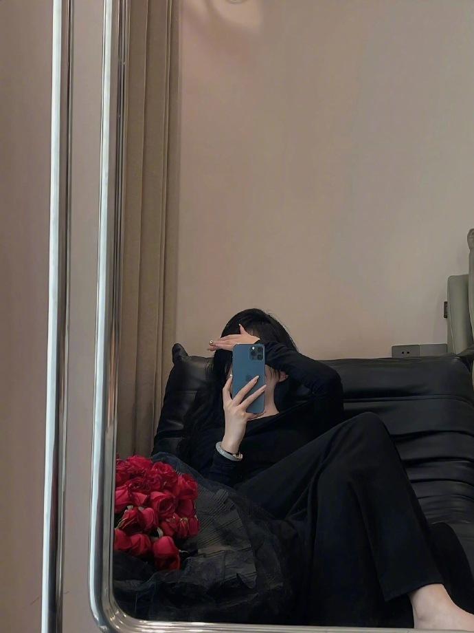 当男生问你的择偶标准是什么，你可以怎么回应？

反撩型
1、你这样的就行；
2、