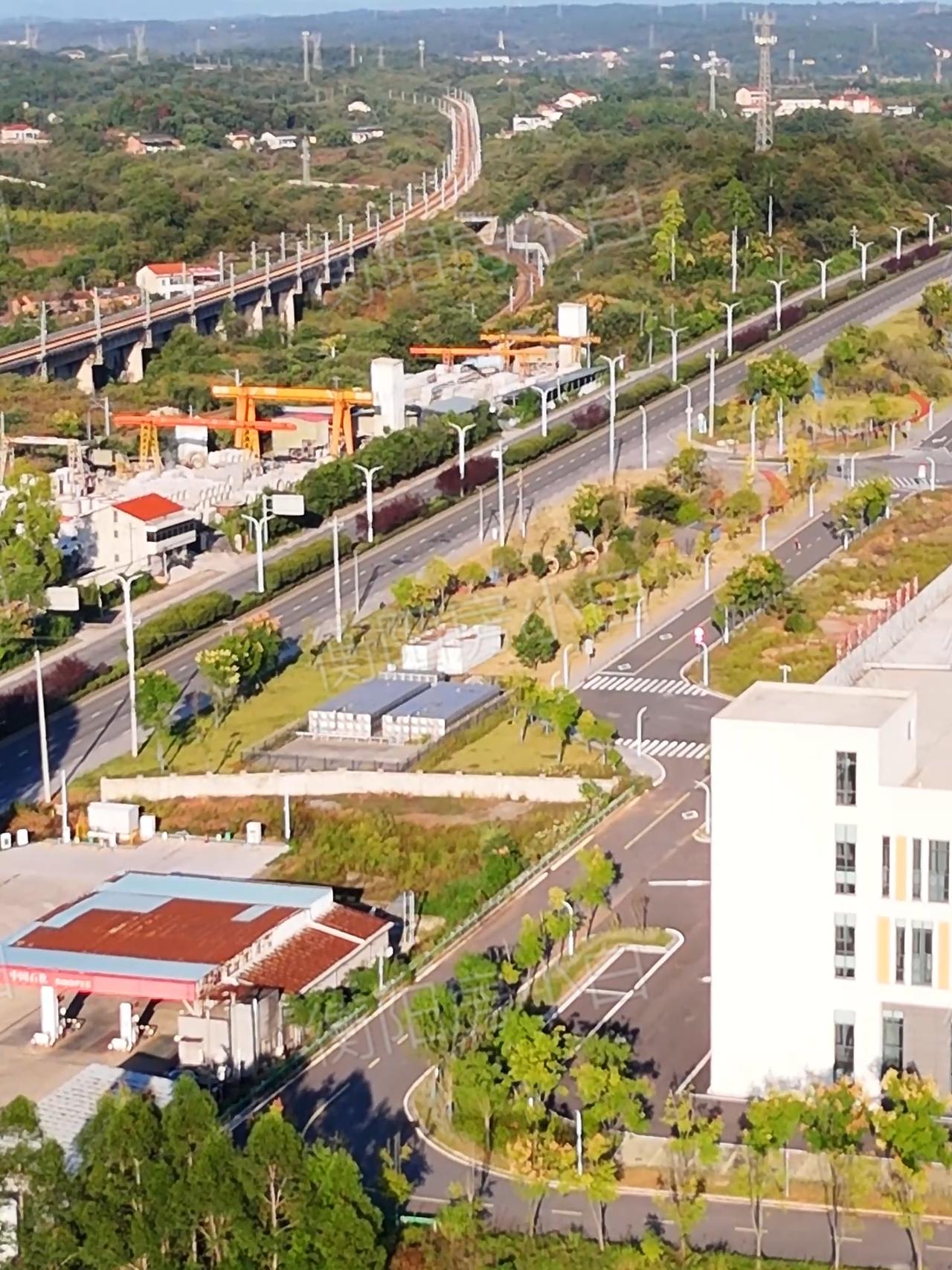 前几年风风火火的衡阳眼镜小镇如今嘛样了
 
衡阳国际眼镜小镇，很多衡阳人还不了解