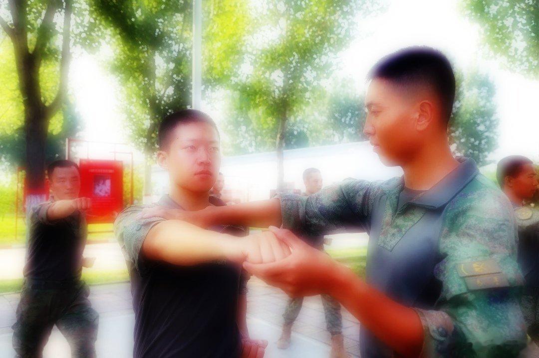 #铸剑中原[超话]##早安军营##原原说早晚安# 思想是行为的先导，三人行，必有