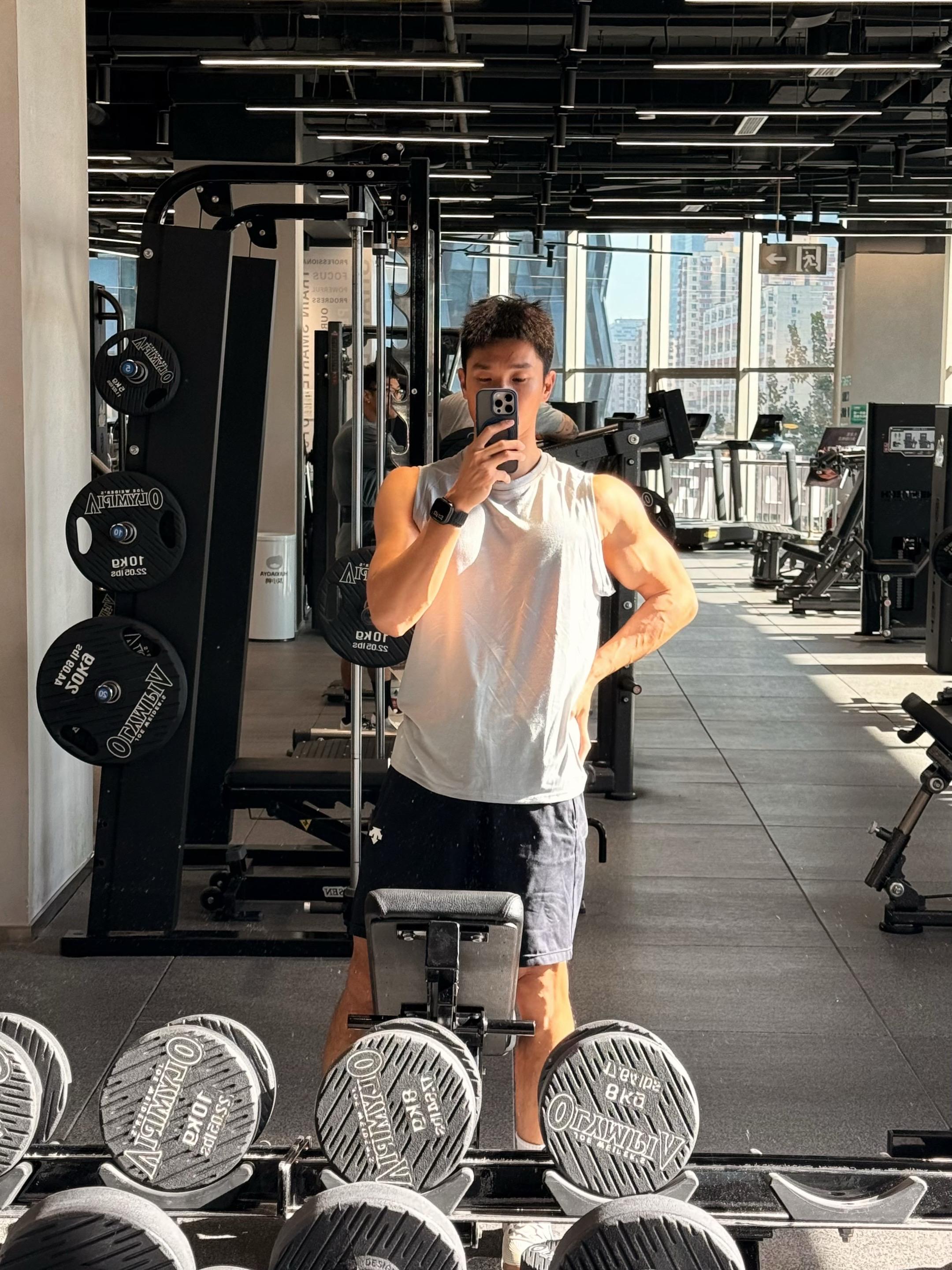 冬天更应该努力健身。