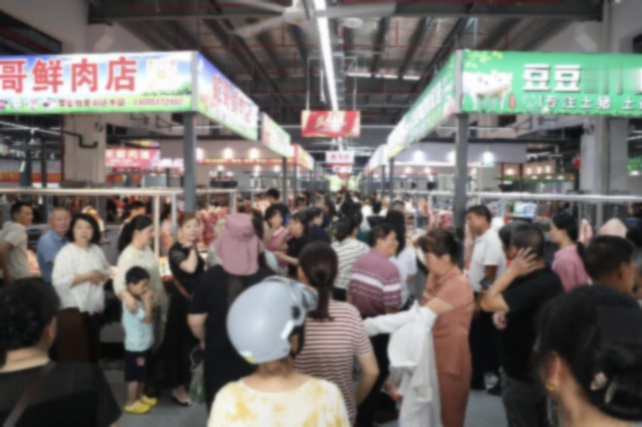 烟火气聚家门口 望城广源生鲜市集正式启幕
 
市井烟火最抚人心，民生暖意直抵日常