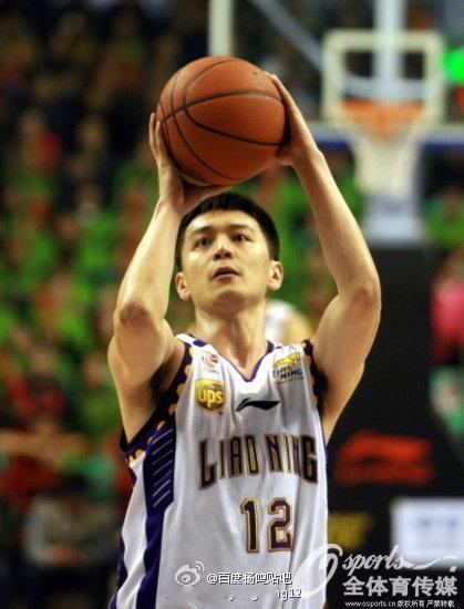 杨鸣  千回百转仰天笑，只因年少正当时。加油杨教！