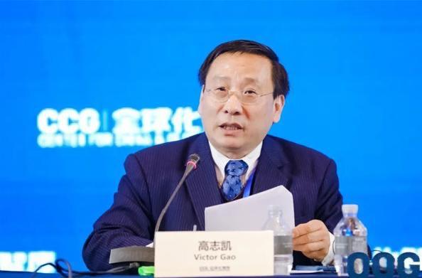 美国总统出访，连口水都不敢喝东道主的，必须自己带、排泄物也带回去。高志凯教授讲过