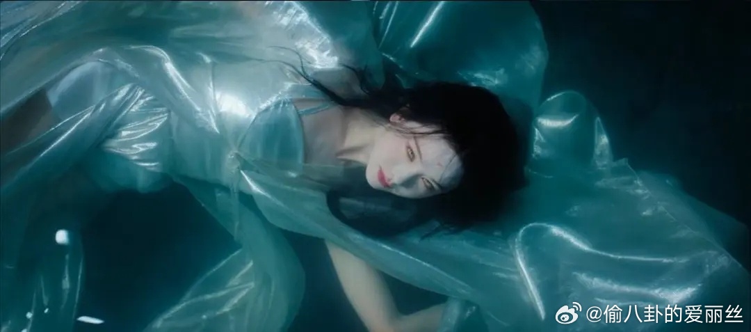 谁在这里翻白眼 