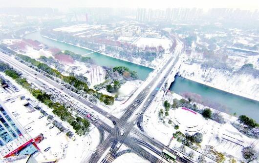 一城风雪　一心守护六安除雪在行动