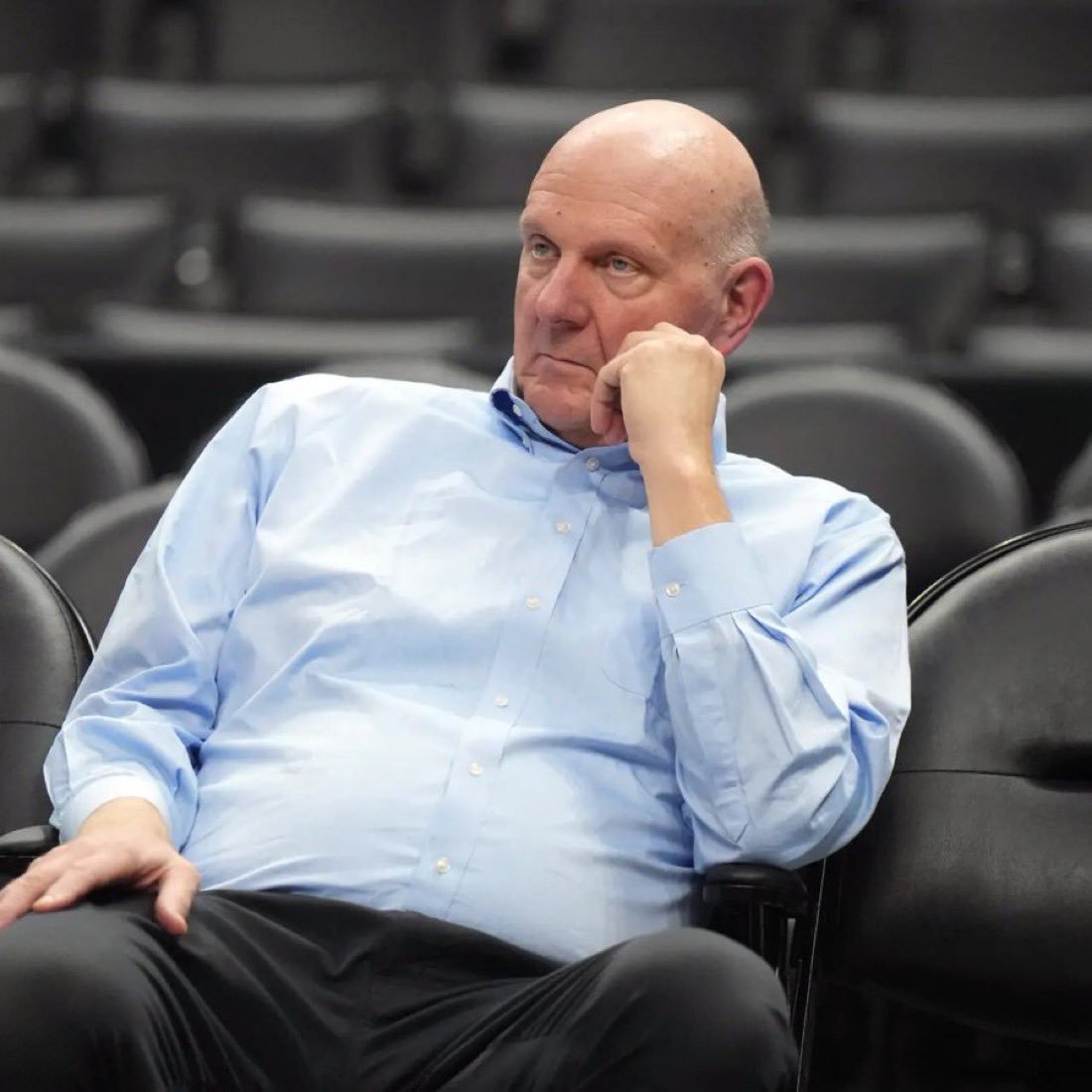 雅虎体育记者Kelly Iko：“来自NBA内部的最新消息表明，快船￼对亚当·萧