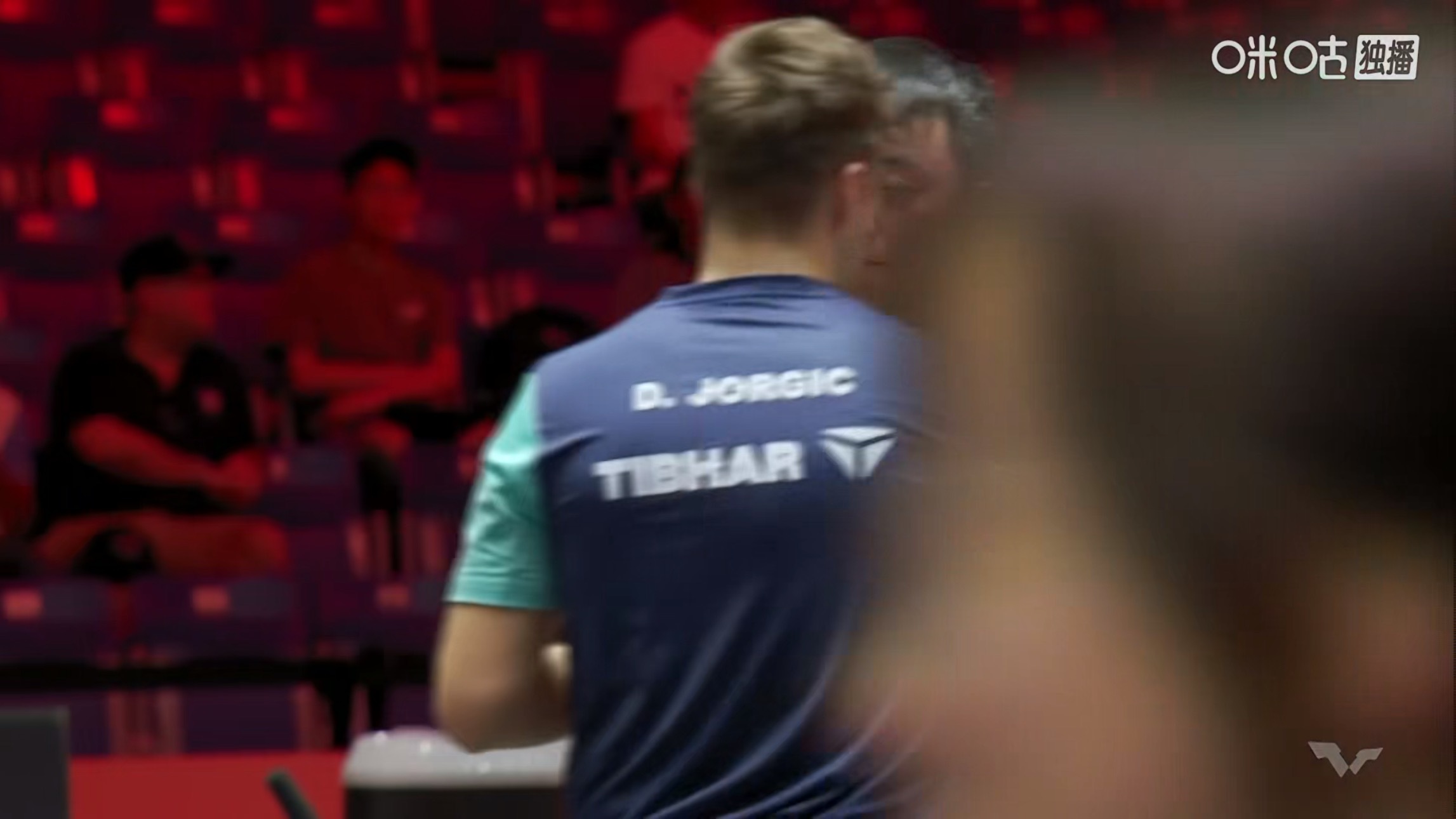 陈垣宇3比2约奇克(11-6，8-11，12-10，11-13，11-8)晋级W