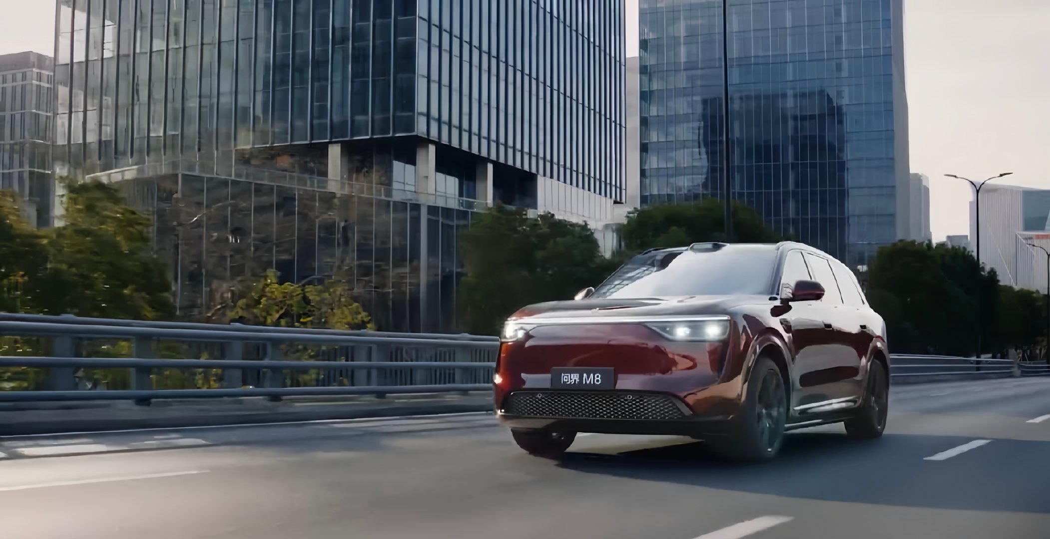 问界M8搭载896线激光雷达 问界M8焕新感知配置拉满，全球量产最高规格896线