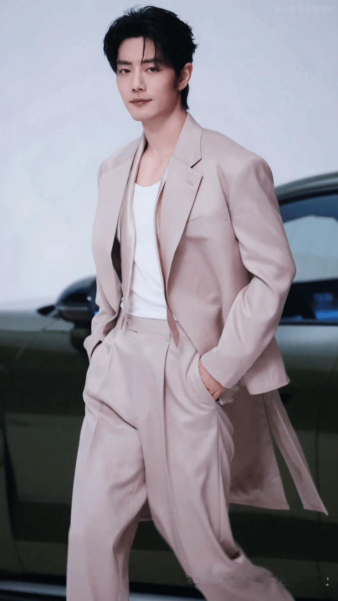 余承东发了肖战的拍摄花絮原来这就是传说中的中式交领右衽美人 