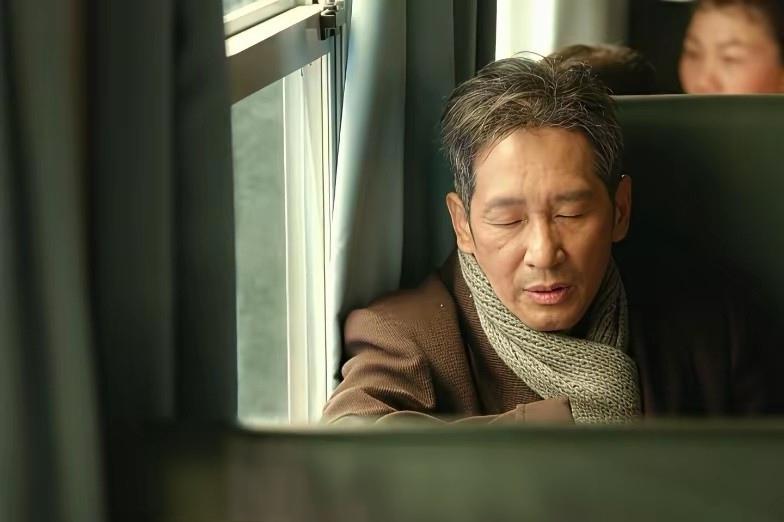 追剧巜我的山与海》 我就弄不明白，方婉之对抛弃自己的养父不计仇，知道自己的身世后