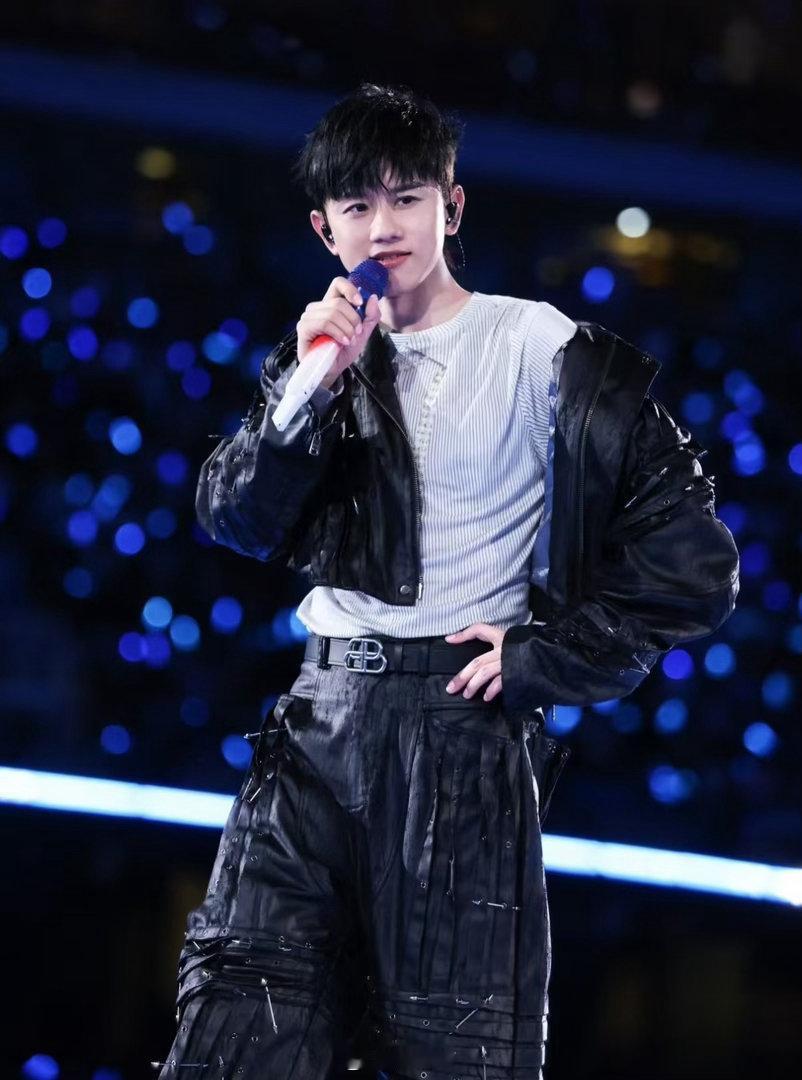 国粤无双拟邀阵容喜欢单依纯常石磊张杰的有福了 这档音综真的是未播先火，豪华的拟邀