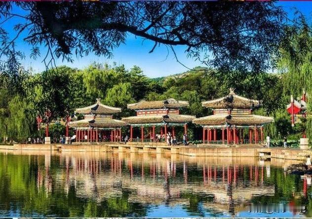 为什么圣人都是在同一时间出现？
和一个做文创的朋友聊天，我们聊到了文化传承和圣人