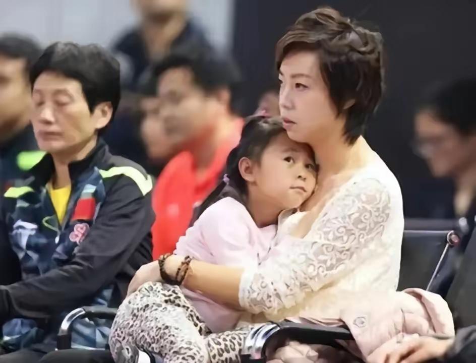 2009年，28岁的世界乒乓球冠军张怡宁嫁给了48岁身价300亿的香港富豪徐威。