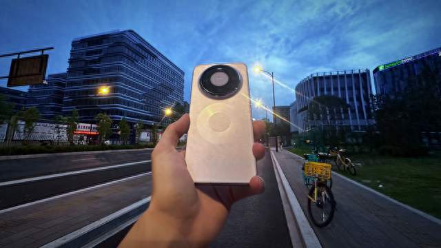 华为Mate90发布后，终于看懂Mate80标准版？这才是国民旗舰含金量