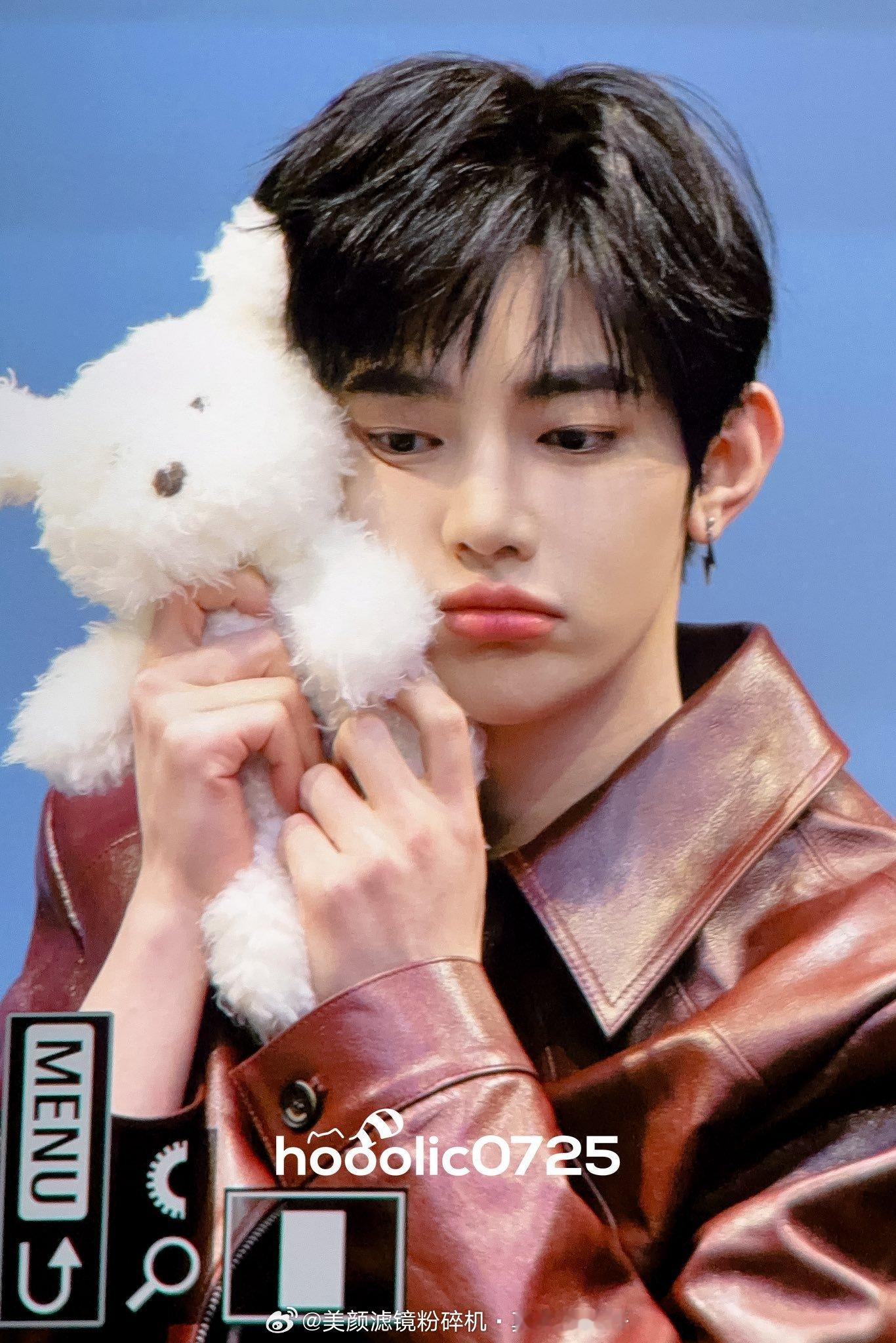 ZB1章昊，韩维辰，金奎彬，金泰来，金地雄，成韩彬，Ricky，石马修，朴乾煜今