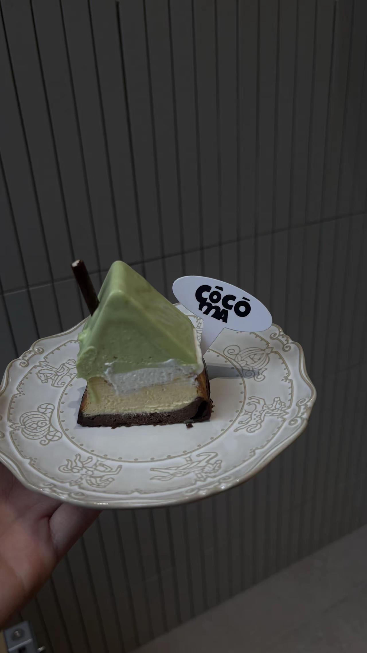 陈娴静和我适配度100%韩系街头松弛感 我的咖啡日记  陈娴静
