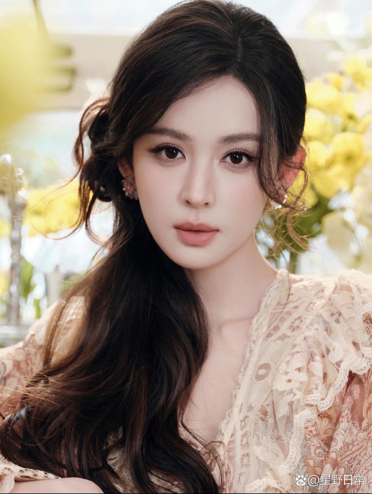 1. 古力娜扎完全不着急结婚，本身颜值出众十分受欢迎，身边追求者络绎不绝。2. 