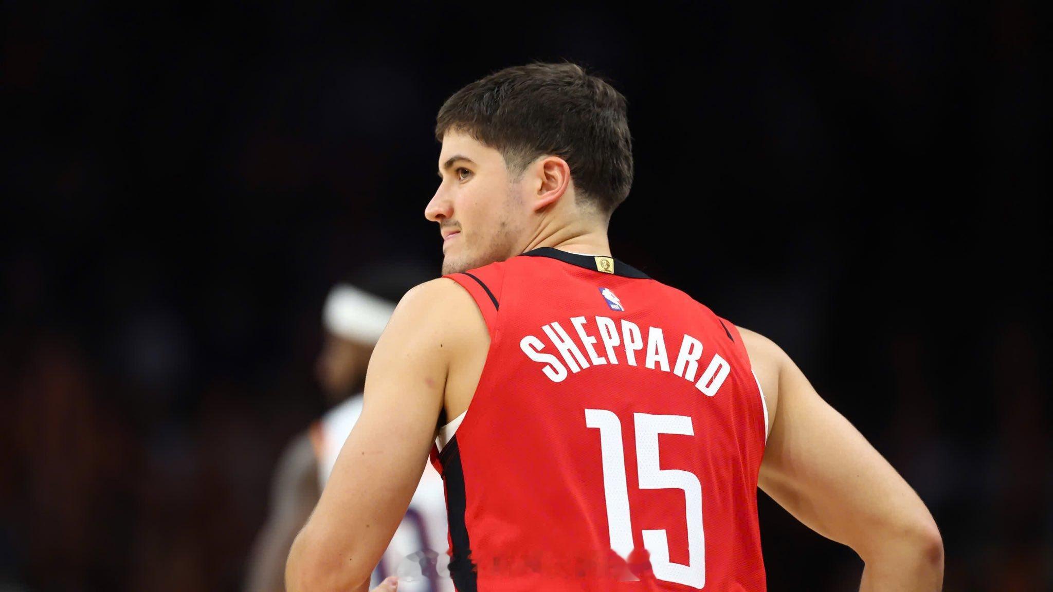 Bleacher Report 在最近的一篇文章中将 谢泼德排在NBA最佳交易资