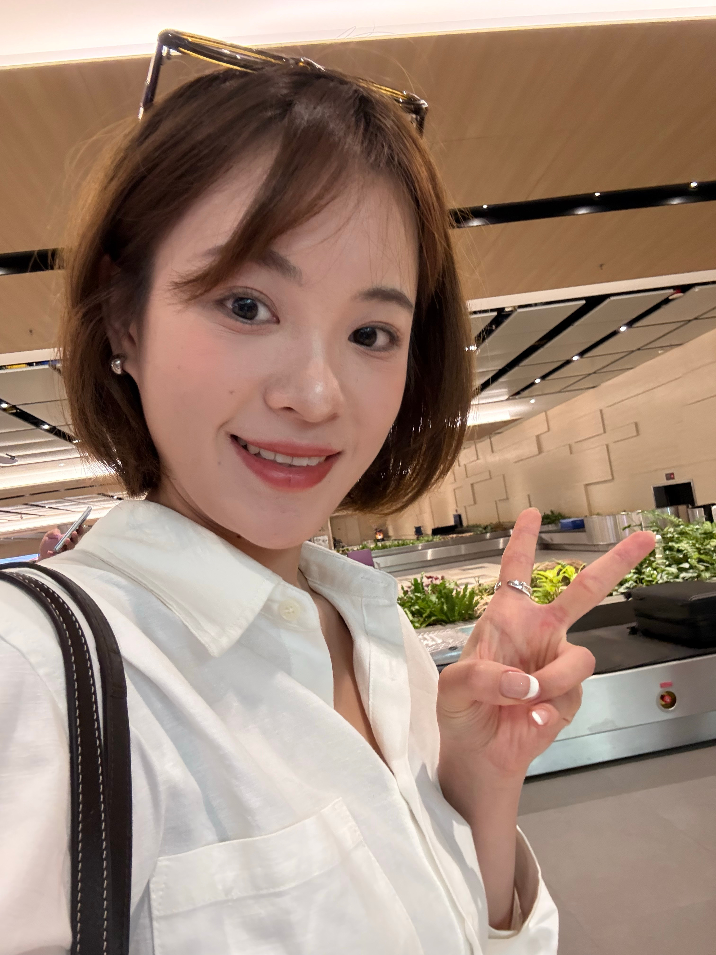 下午好姐妹们[嘻嘻] ​​​