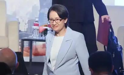 欧盟选择不得罪中国！当场撤下徽标、半路召回参会官员，萧美琴和林佳龙在意大利文托泰