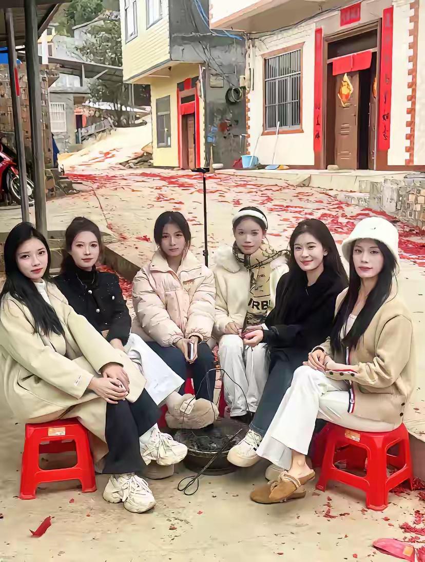 返乡潮，真的在消失吗？‌

离过年只剩十几天，往年春运抢票的热闹场景今年却静悄悄