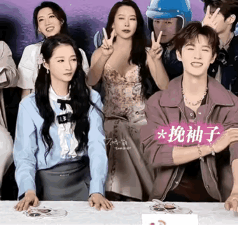 第一反应
鹿晗怎么办？
当初不顾一切的官宣
没有结婚

现在晓彤成熟了
有更明媚