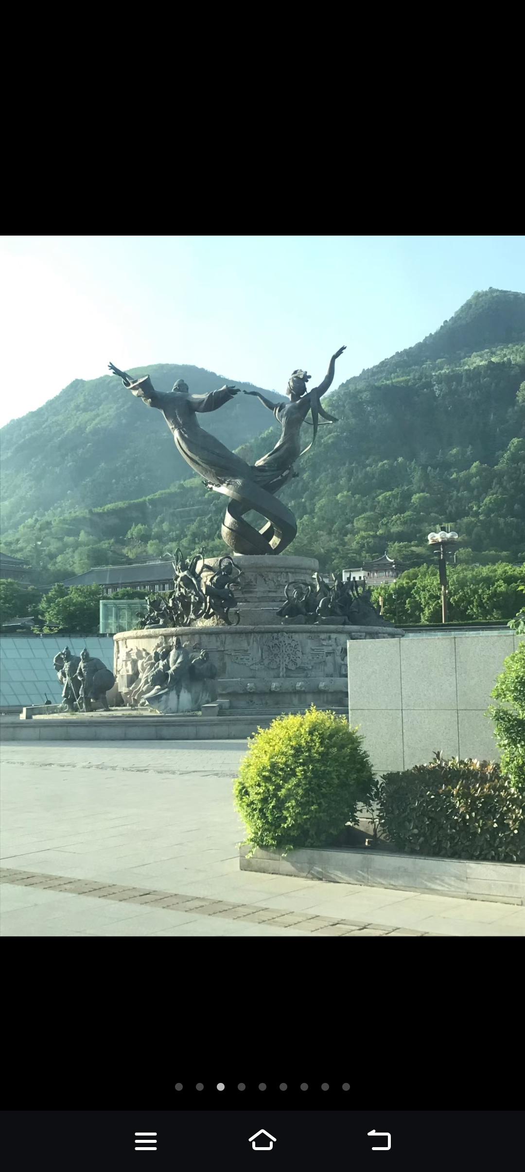 去西安旅游一趟，就像坐了趟穿越时空的列车。秦始皇兵马俑那叫一个震撼，仿佛能看到秦