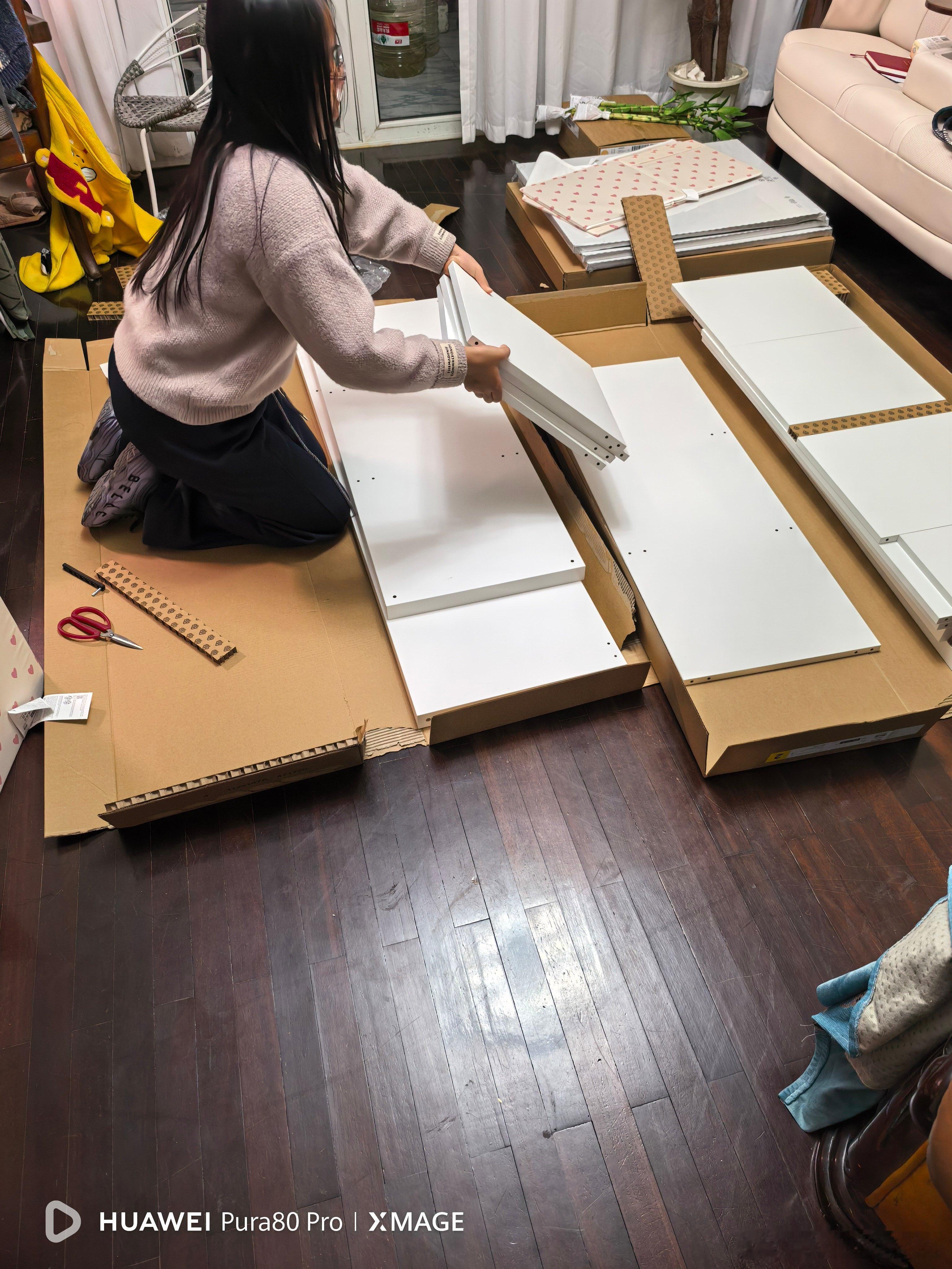 我是不打算插手了既然她认为这是她不该做但想做的事情，那就自己玩吧比拼乐高简单一些