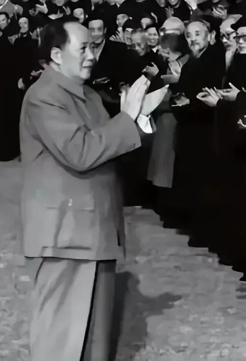 伟人风范，统一战线！