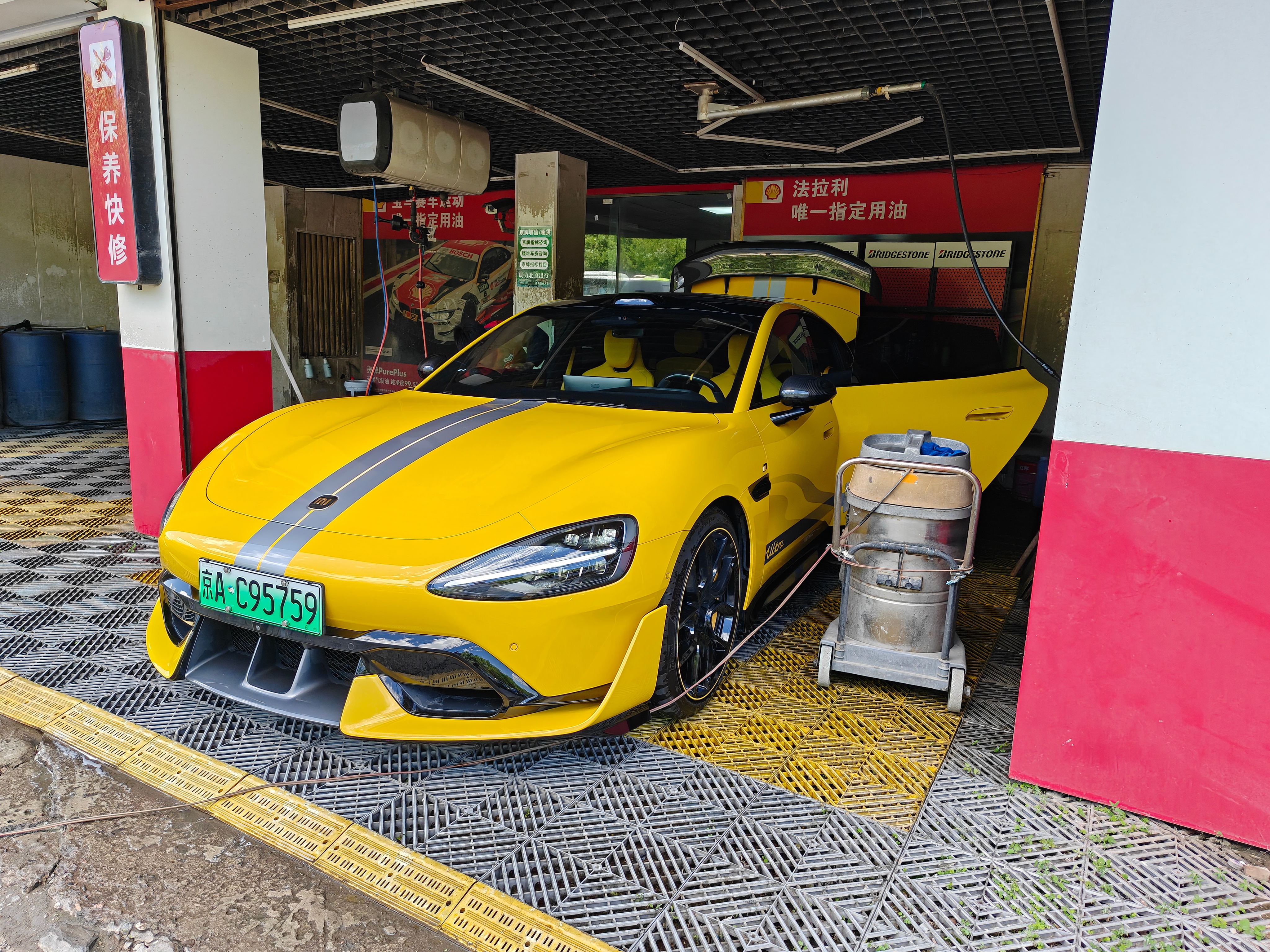 今天开SU7 Ultra出门，发现好像还不能用城市NOA 按设定应该是“高速NO