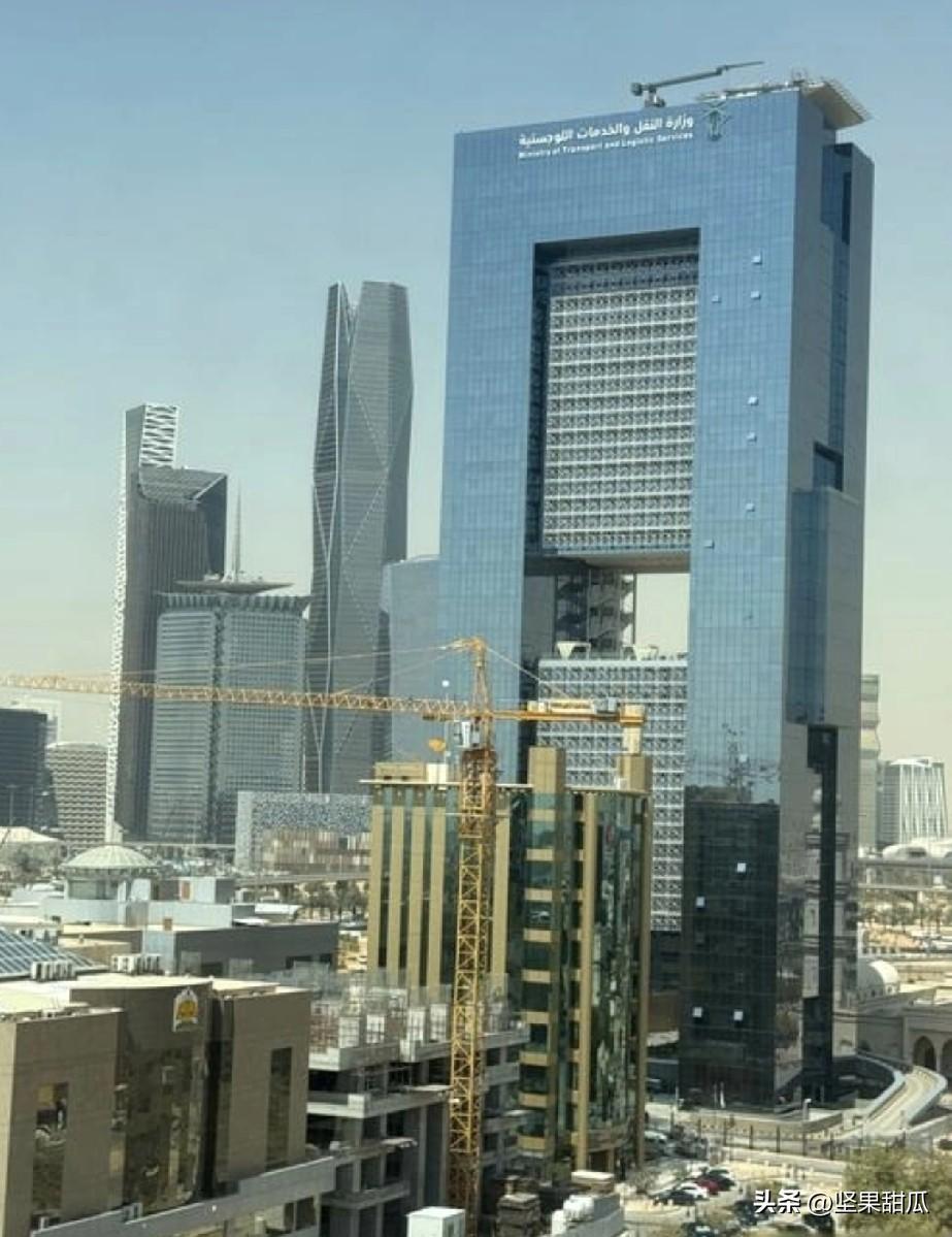 沙特除非不想发达了，《华尔街日报》援引消息人士的话称，沙特阿拉伯即将卷入美国和以