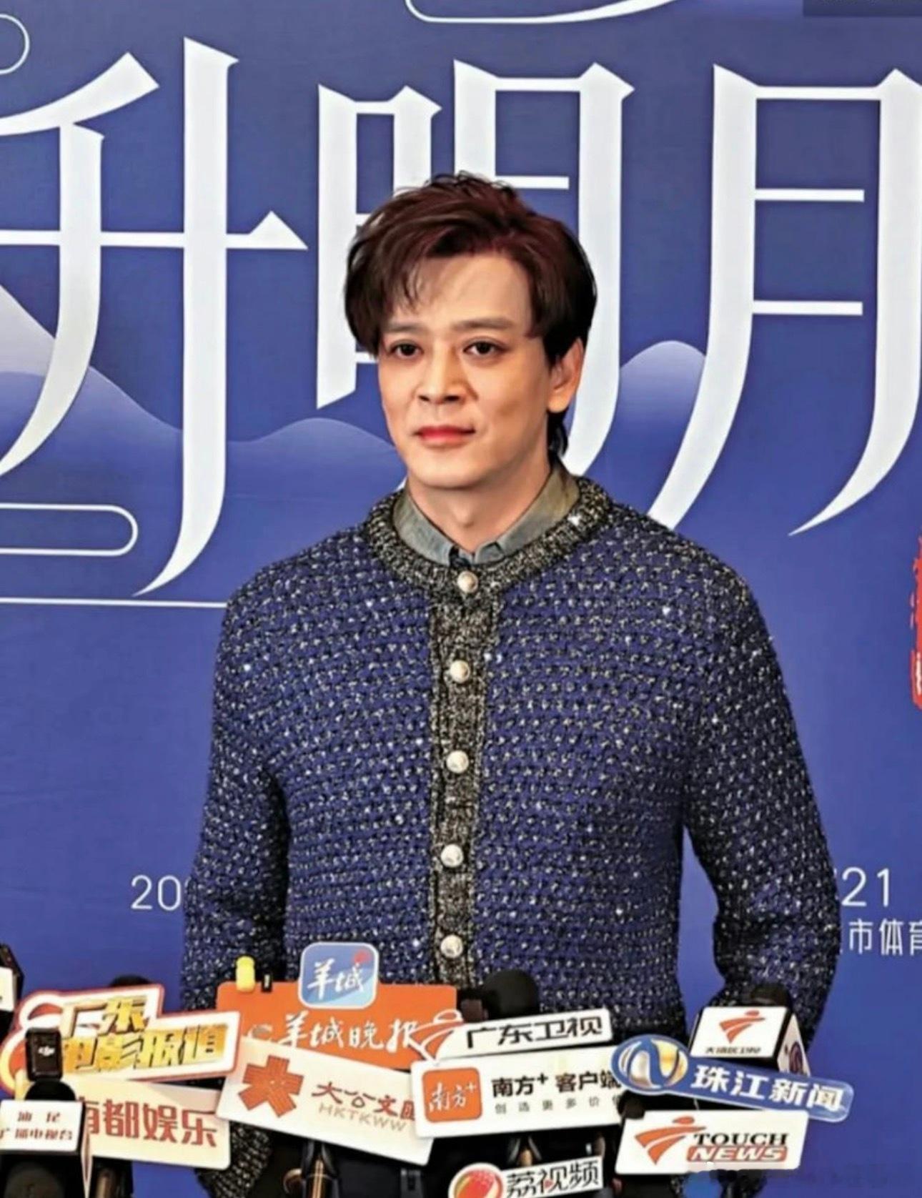 现在看明星的新闻居然要盲猜！ ​​​