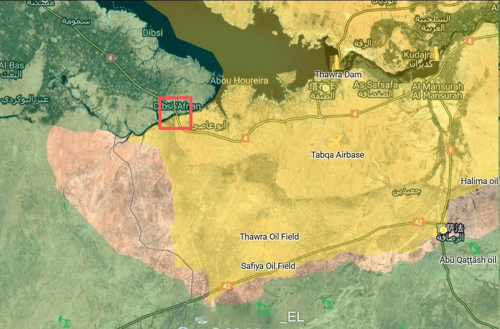 据报道，在HTS政权部队进入拉卡省西南部的村庄后，库尔德武装在迪布西·阿夫南桥埋