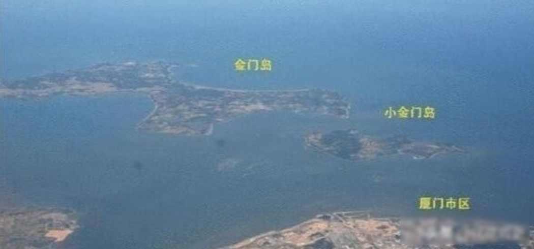 1949年，金门战役中，我军登岛的9000名将士全军覆没，不是牺牲就是被俘，10