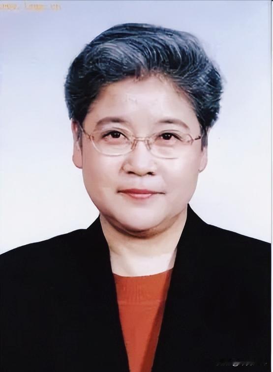 1977年，前毛主席翻译唐闻生被下放到“五七干校”劳动，从此她远离了工作多年的外