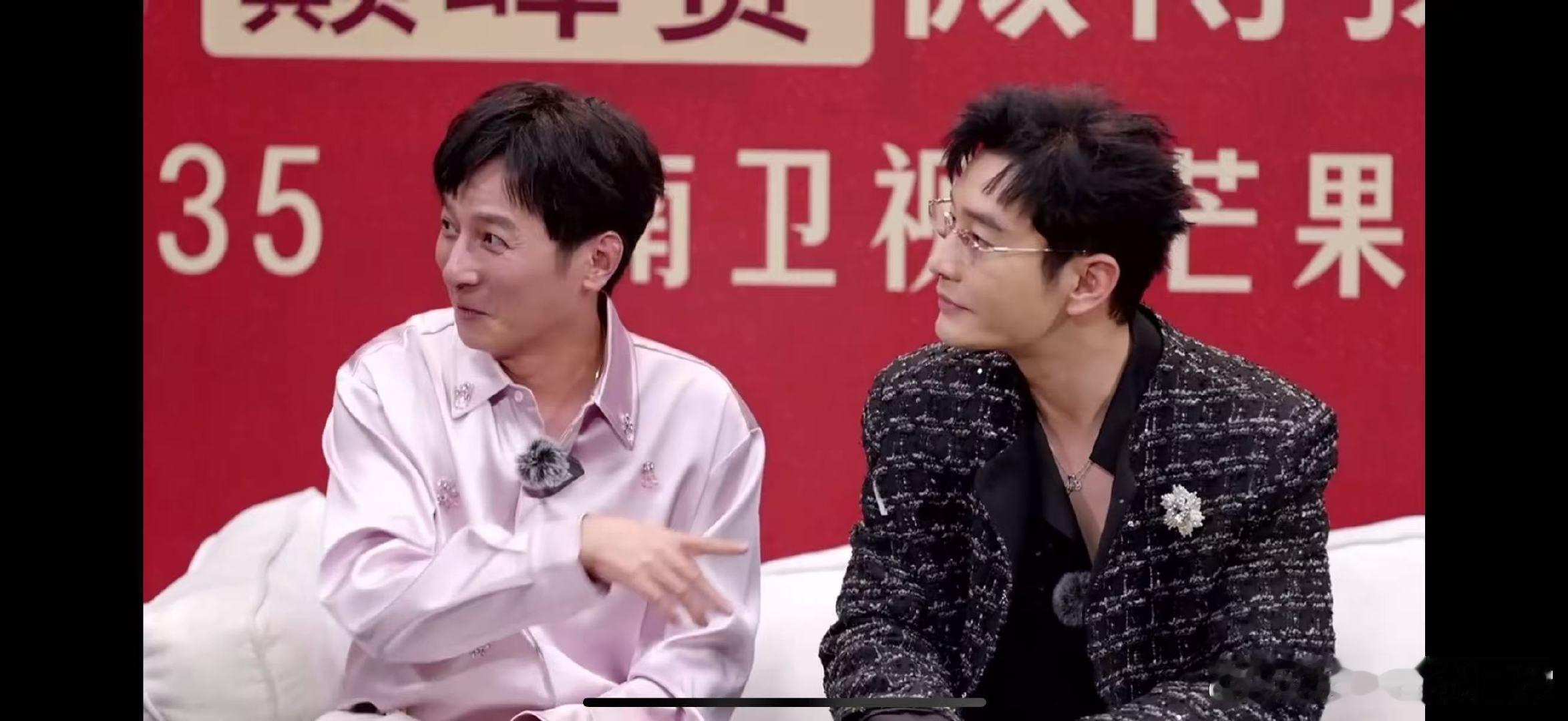 黄晓明维嘉再现名场面黄晓明我不要你觉得是想送杨紫去医院 黄晓明维嘉直播大玩梗，重