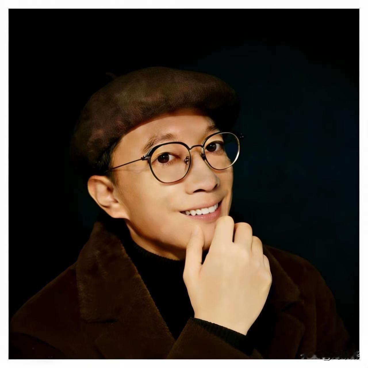 写作挣了二十多万！
首先要感谢的是我自己。

若没有我五年多的拼搏，
头条断然不