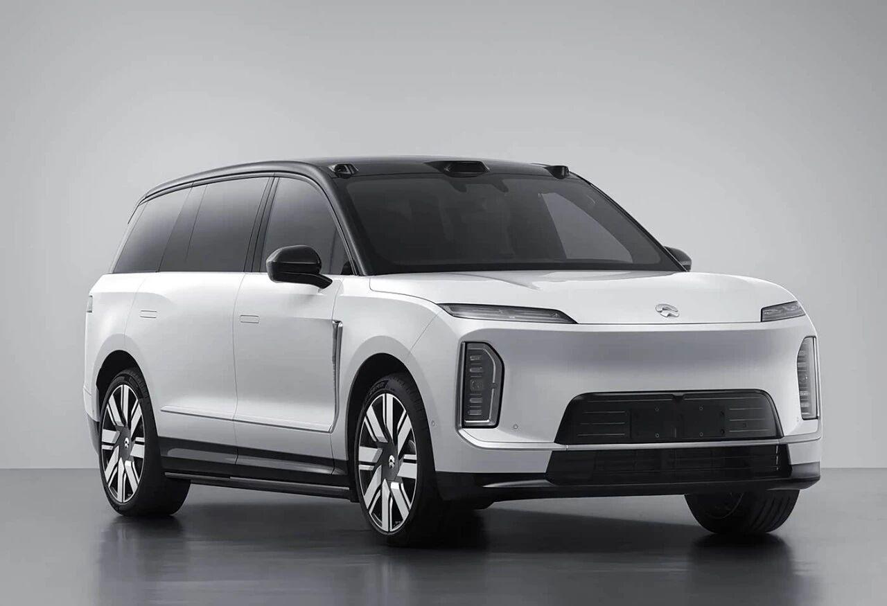 蔚来ES9是蔚来汽车即将推出的全新旗舰大型纯电SUV，定位高于现款的ES8，是目