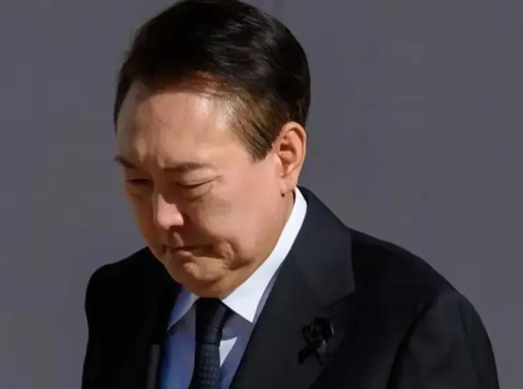 奉陪了，也到底了。

才表示不管是弹劾或是调查都奉陪到底的大总统，这次应该没有翻